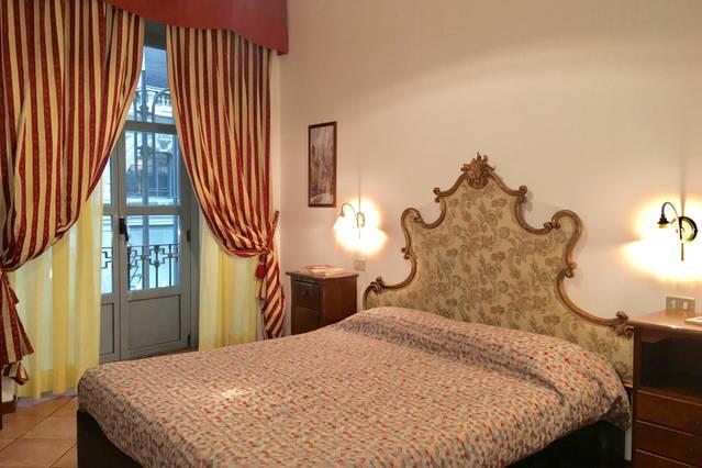 Flat In Piazza Duomo Milão Exterior foto